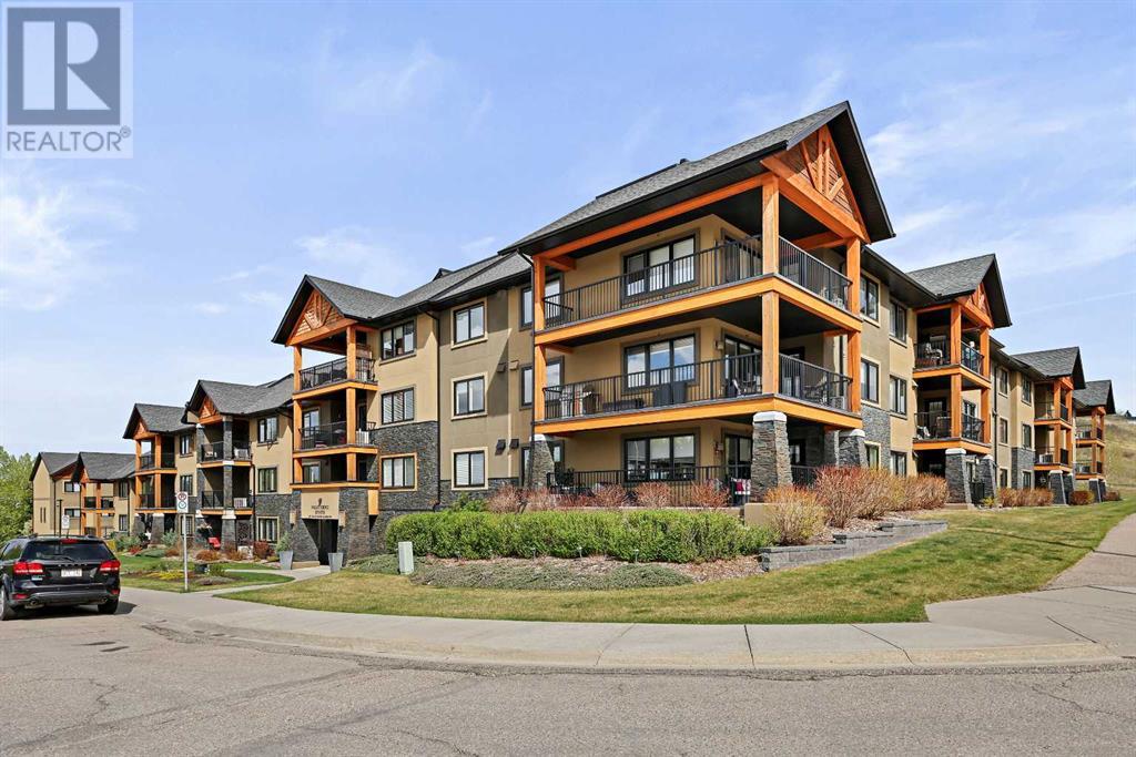 Single Family House for Sale in   Valley Ridge Manor NW Valley Ridge Calgary 