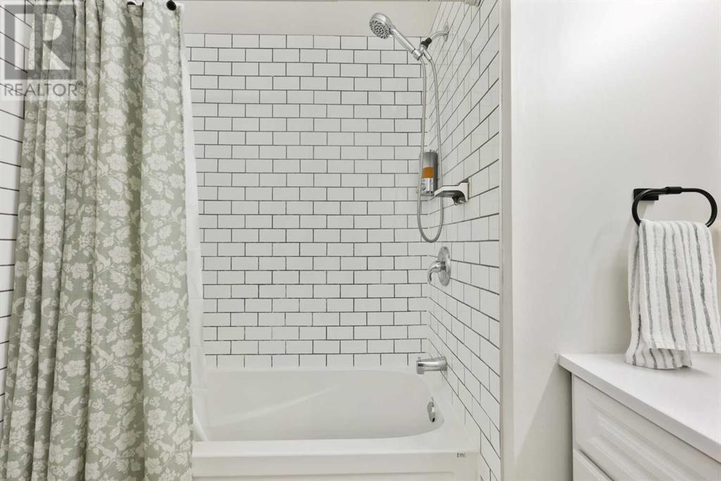 Single Family House for Sale in    Street SW Beltline Calgary 