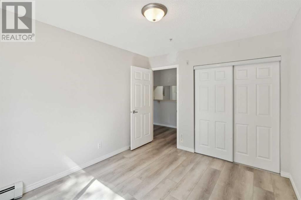 Single Family House for Sale in   Canyon Meadows Drive SE Queensland Calgary 