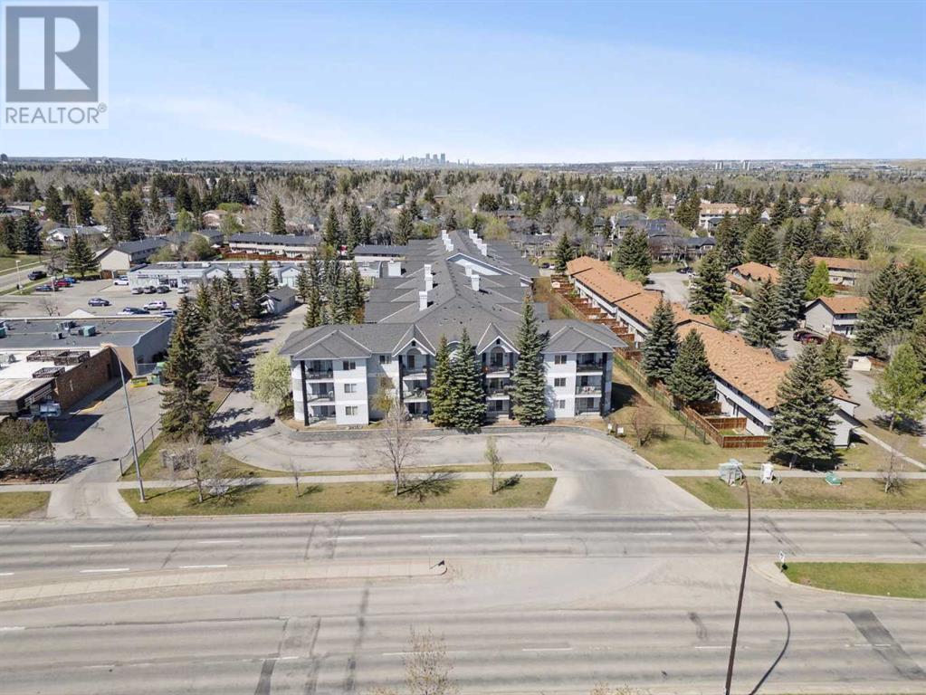 Single Family House for Sale in   Canyon Meadows Drive SE Queensland Calgary 