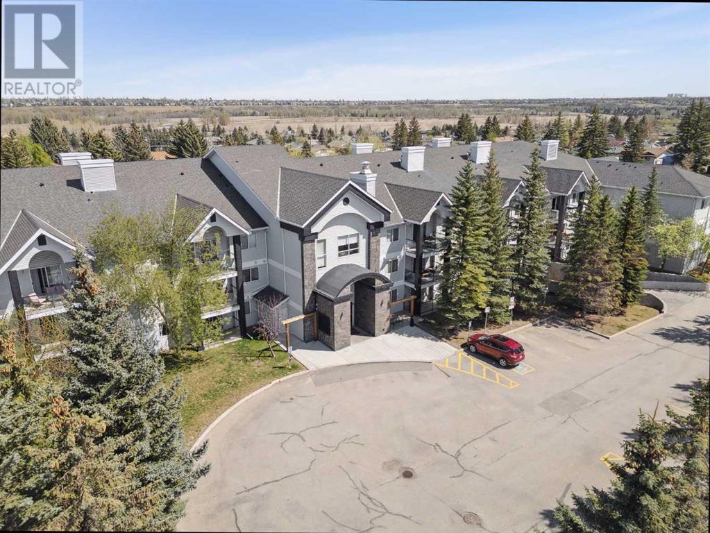 Single Family House for Sale in   Canyon Meadows Drive SE Queensland Calgary 