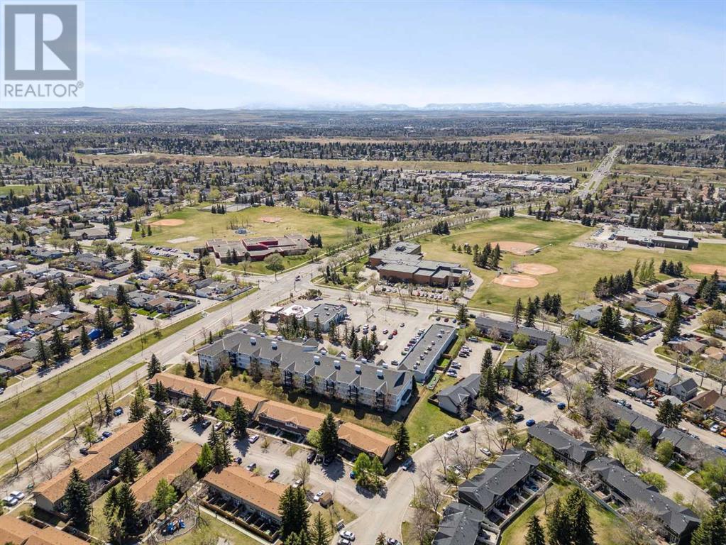 Single Family House for Sale in   Canyon Meadows Drive SE Queensland Calgary 