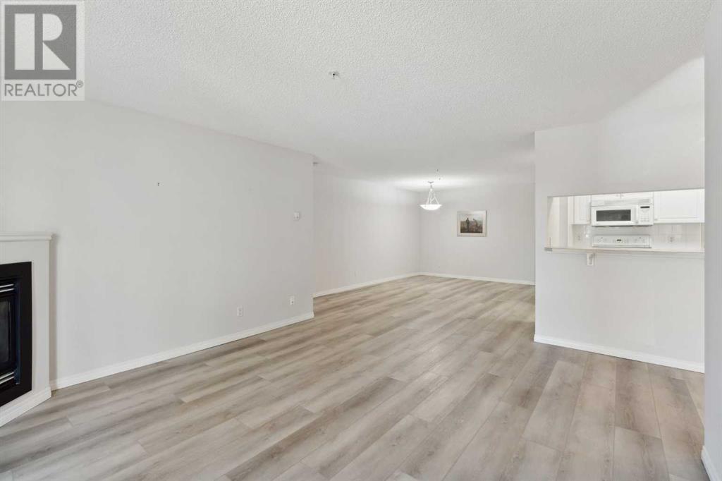 Single Family House for Sale in   Canyon Meadows Drive SE Queensland Calgary 