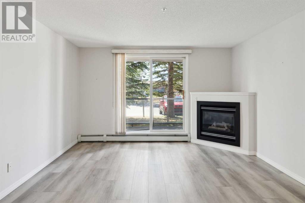 Single Family House for Sale in   Canyon Meadows Drive SE Queensland Calgary 