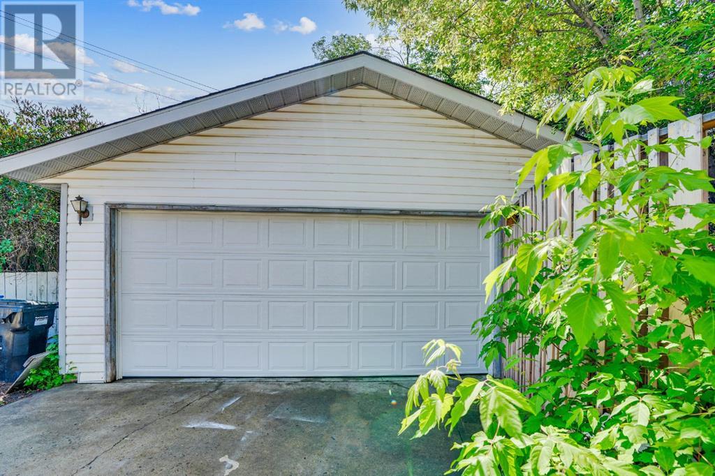 Single Family House Bungalow for Sale in  Lysander Drive SE Ogden Calgary 