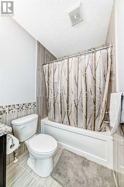 Single Family House for Sale in  saddlelake View NE Saddle Ridge Calgary 