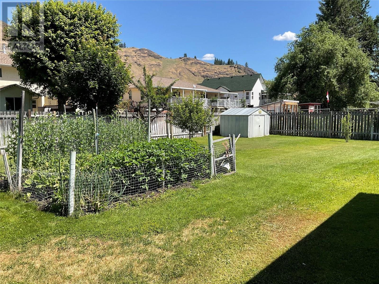 431 Hartland Avenue, Midway