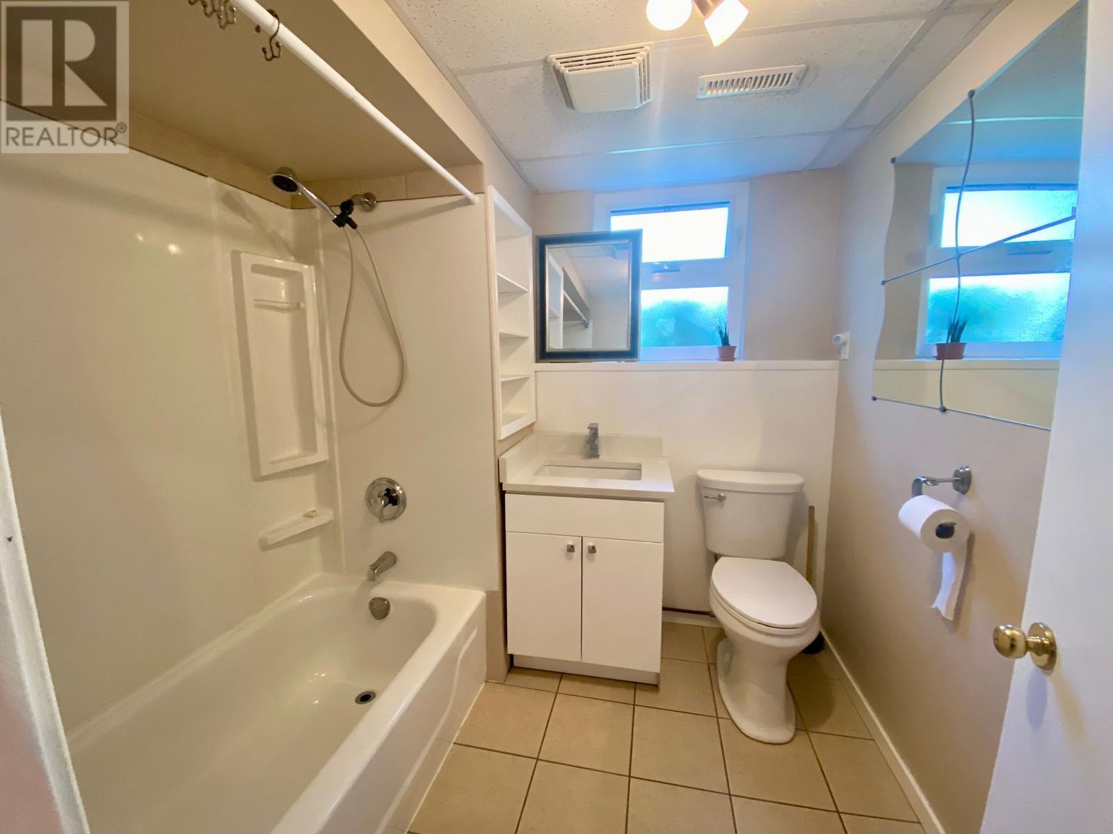 Photo 5 of 21776 Mountainview Crescent, Maple Ridge BC