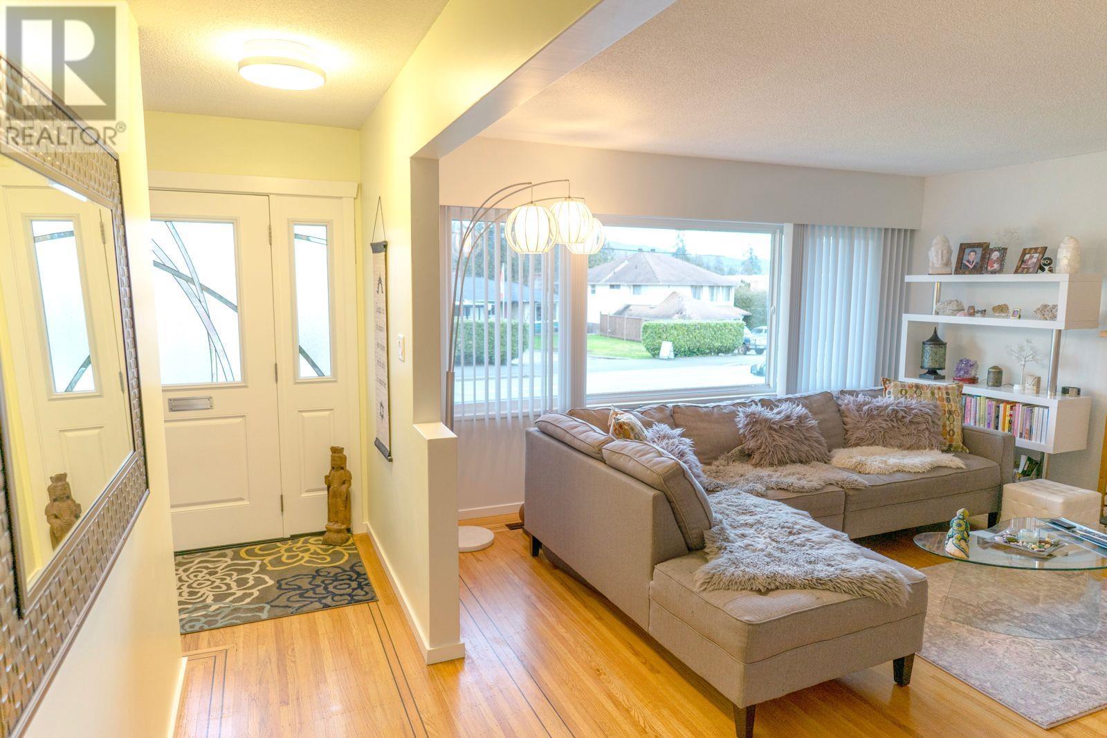 Photo 19 of 21776 Mountainview Crescent, Maple Ridge BC