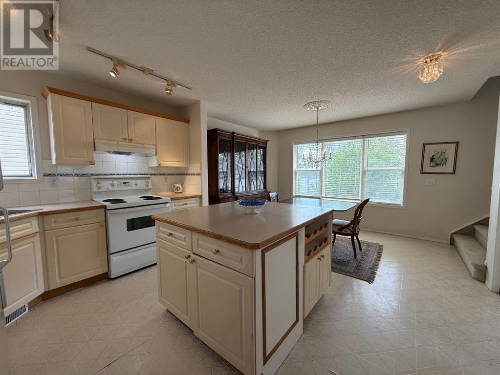 Single Family House for Sale in  Harvest Rose Circle NE Harvest Hills Calgary 