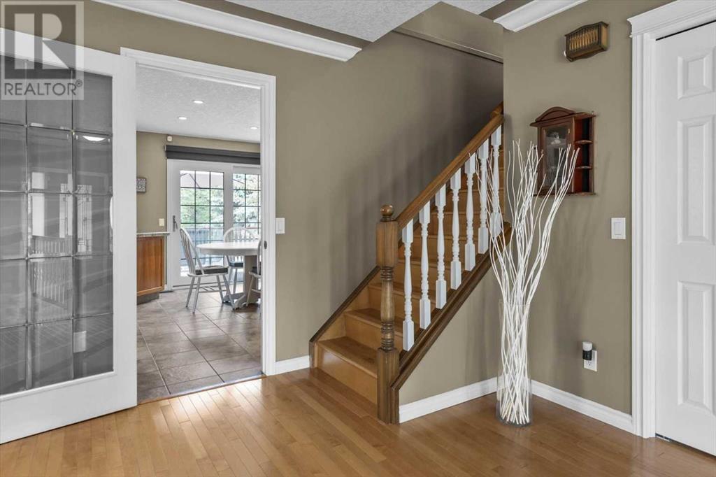 Single Family House for Sale in  Berkshire Road NW Beddington Heights Calgary 
