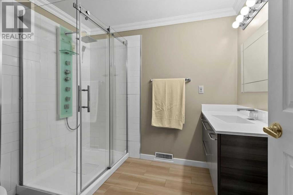 Single Family House for Sale in  Berkshire Road NW Beddington Heights Calgary 