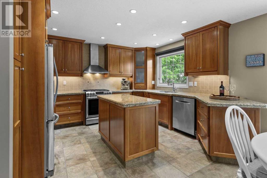 Single Family House for Sale in  Berkshire Road NW Beddington Heights Calgary 