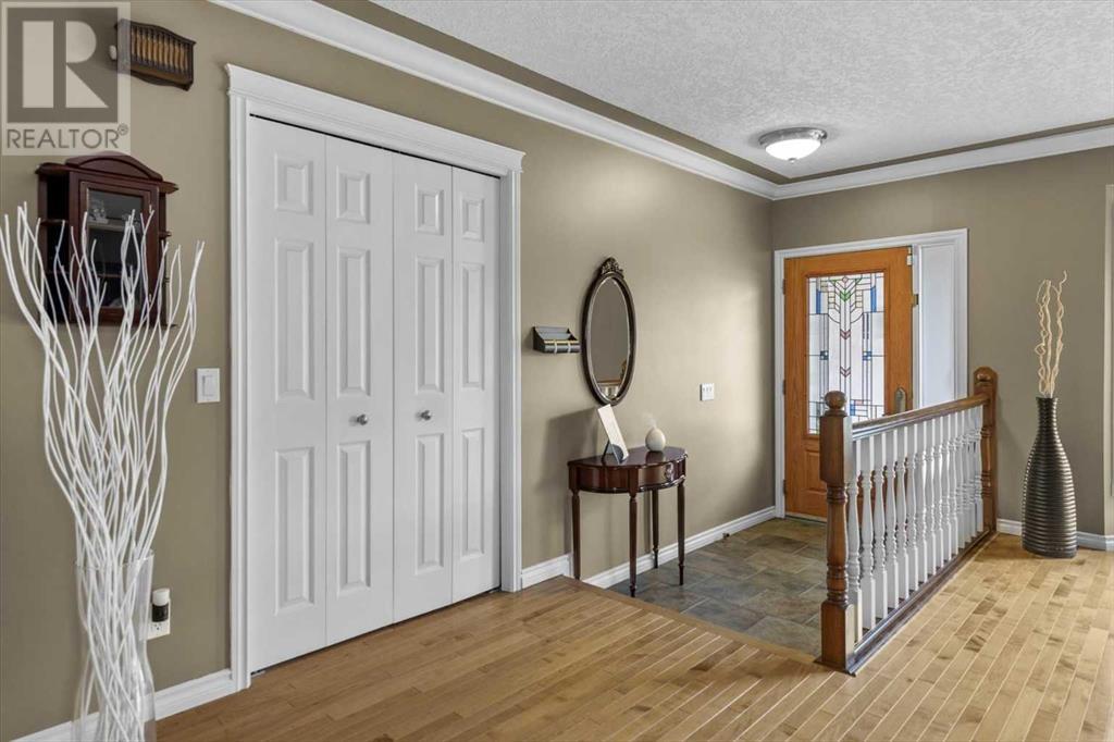 Single Family House for Sale in  Berkshire Road NW Beddington Heights Calgary 