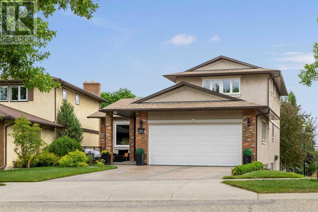 Single Family House for Sale in  Berkshire Road NW Beddington Heights Calgary 