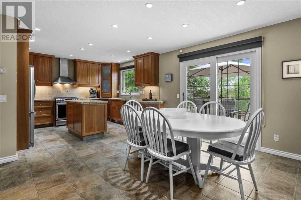 Single Family House for Sale in  Berkshire Road NW Beddington Heights Calgary 