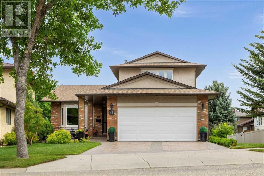 44 Berkshire Road NW, Calgary, Alberta