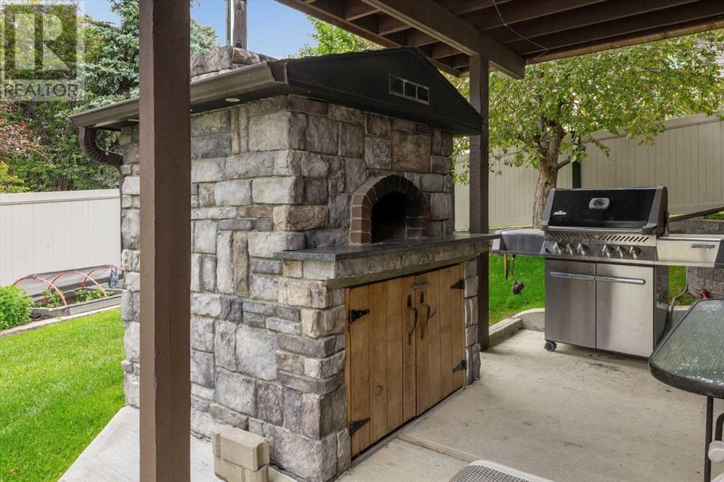 Single Family House for Sale in  Berkshire Road NW Beddington Heights Calgary 