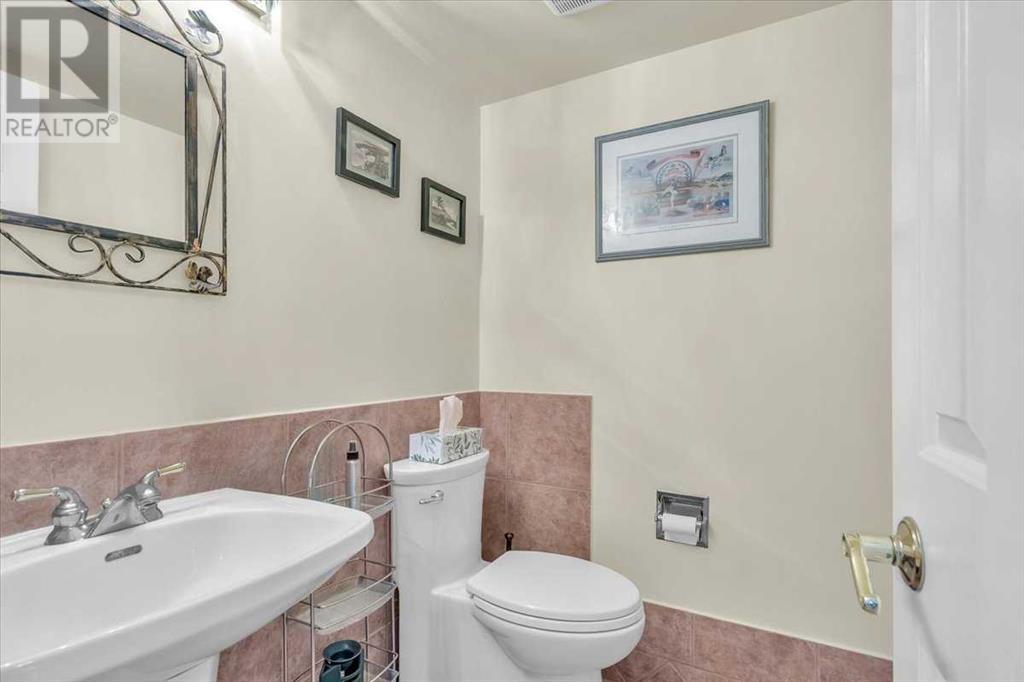 Single Family House for Sale in  Woodfield Close SW Woodbine Calgary 