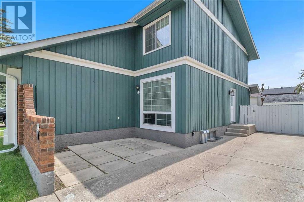 Single Family House for Sale in  Woodfield Close SW Woodbine Calgary 