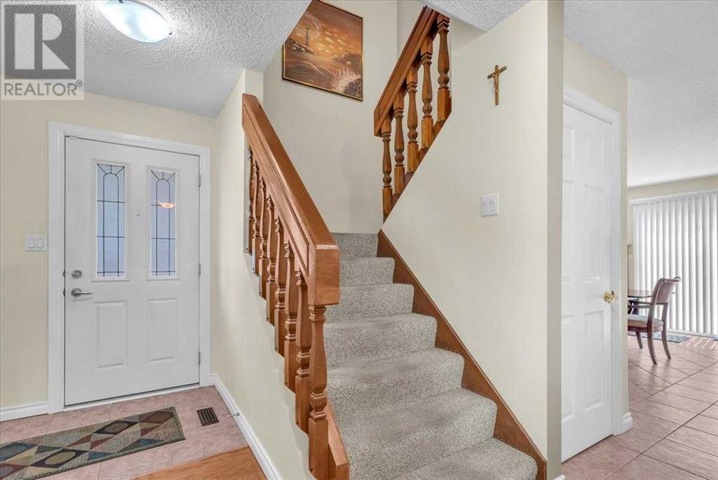 Single Family House for Sale in  Woodfield Close SW Woodbine Calgary 