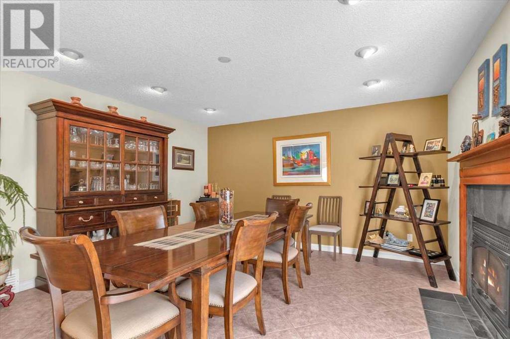 Single Family House for Sale in  Woodfield Close SW Woodbine Calgary 