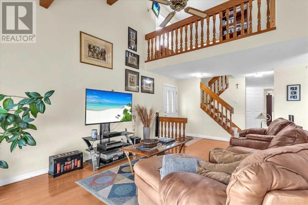 Single Family House for Sale in  Woodfield Close SW Woodbine Calgary 