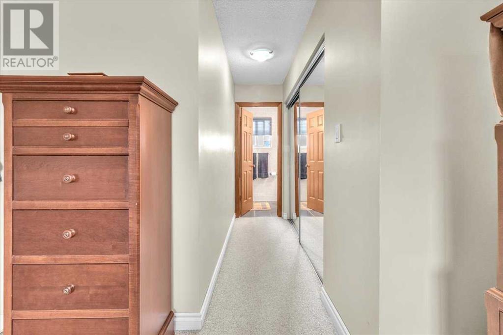 Single Family House for Sale in  Woodfield Close SW Woodbine Calgary 