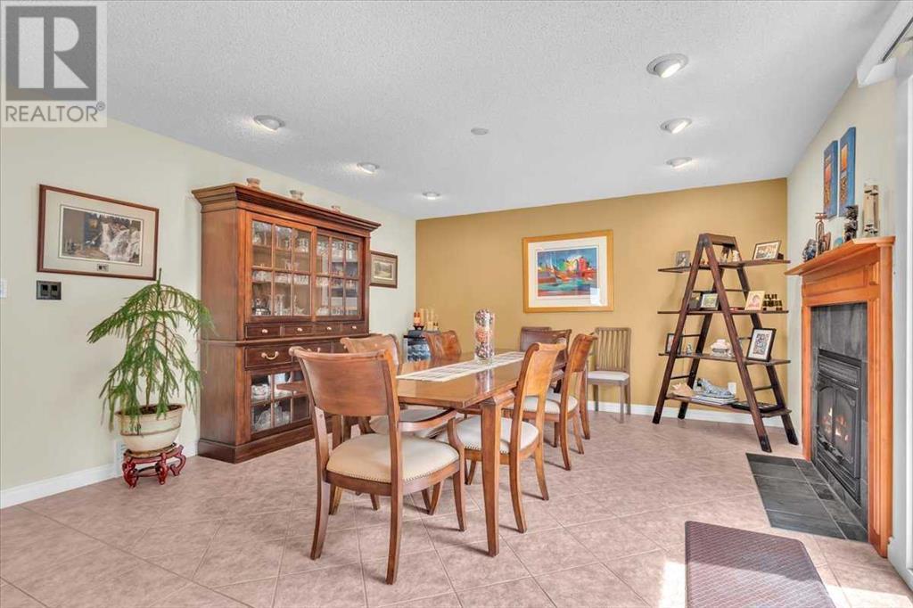 Single Family House for Sale in  Woodfield Close SW Woodbine Calgary 
