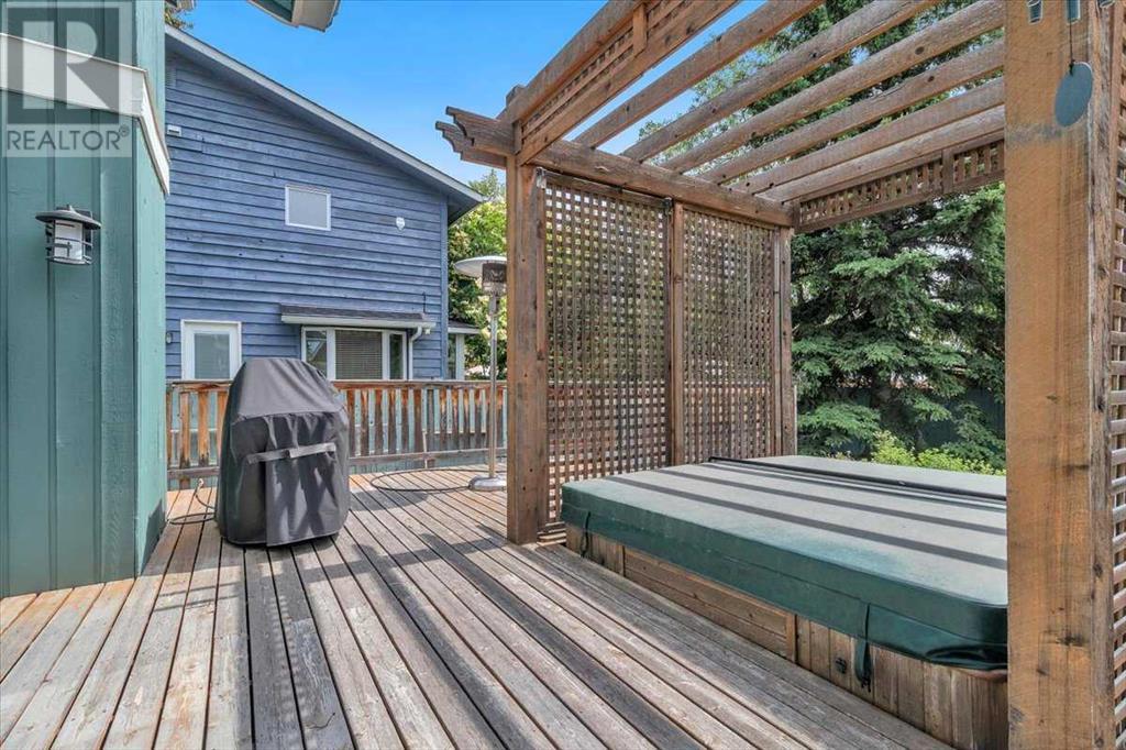 Single Family House for Sale in  Woodfield Close SW Woodbine Calgary 