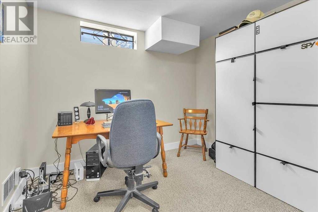Single Family House for Sale in  Woodfield Close SW Woodbine Calgary 