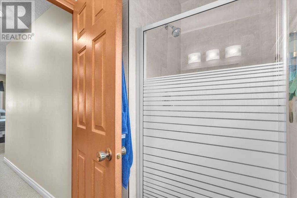 Single Family House for Sale in  Woodfield Close SW Woodbine Calgary 