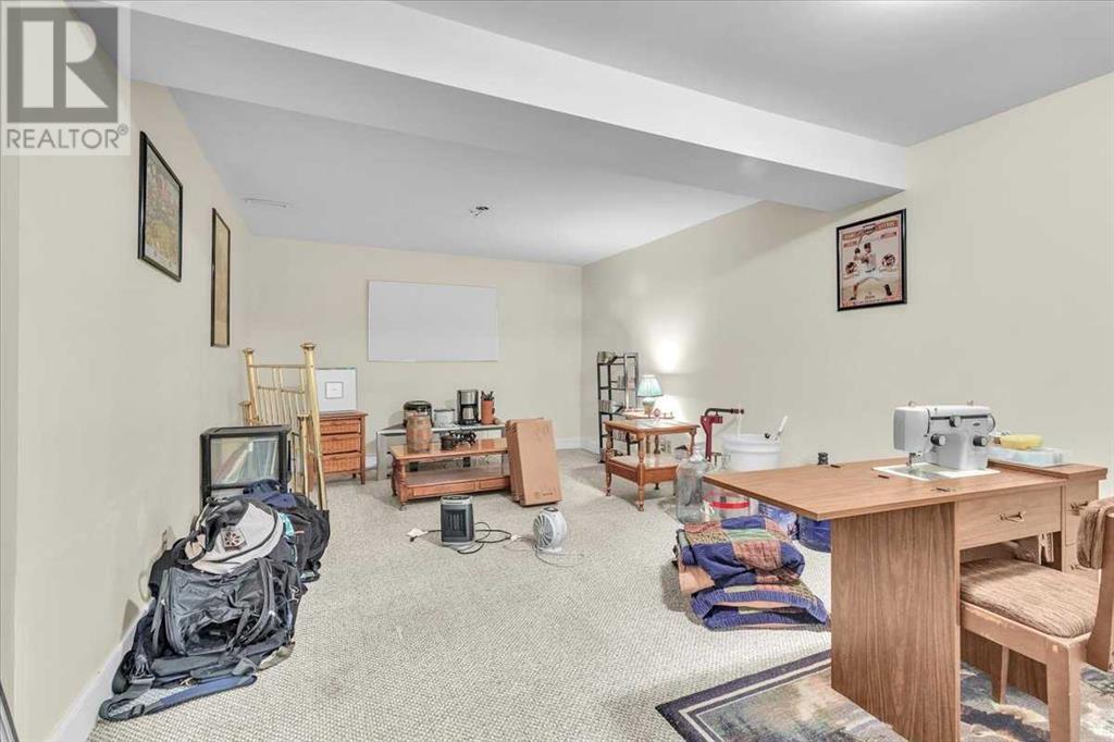 Single Family House for Sale in  Woodfield Close SW Woodbine Calgary 