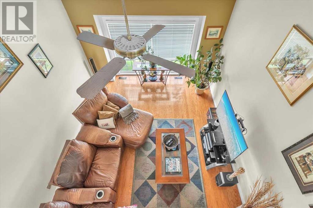 Single Family House for Sale in  Woodfield Close SW Woodbine Calgary 