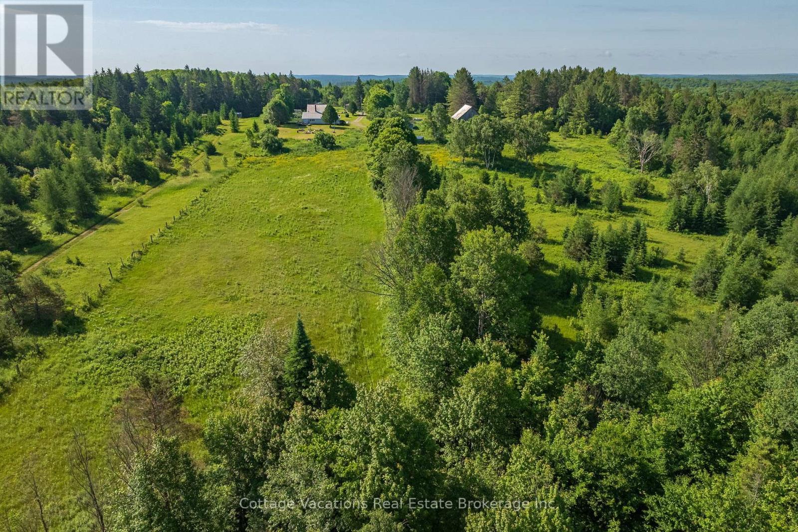 Photo 21 of 1678 Fern Glen Road W, Perry ON