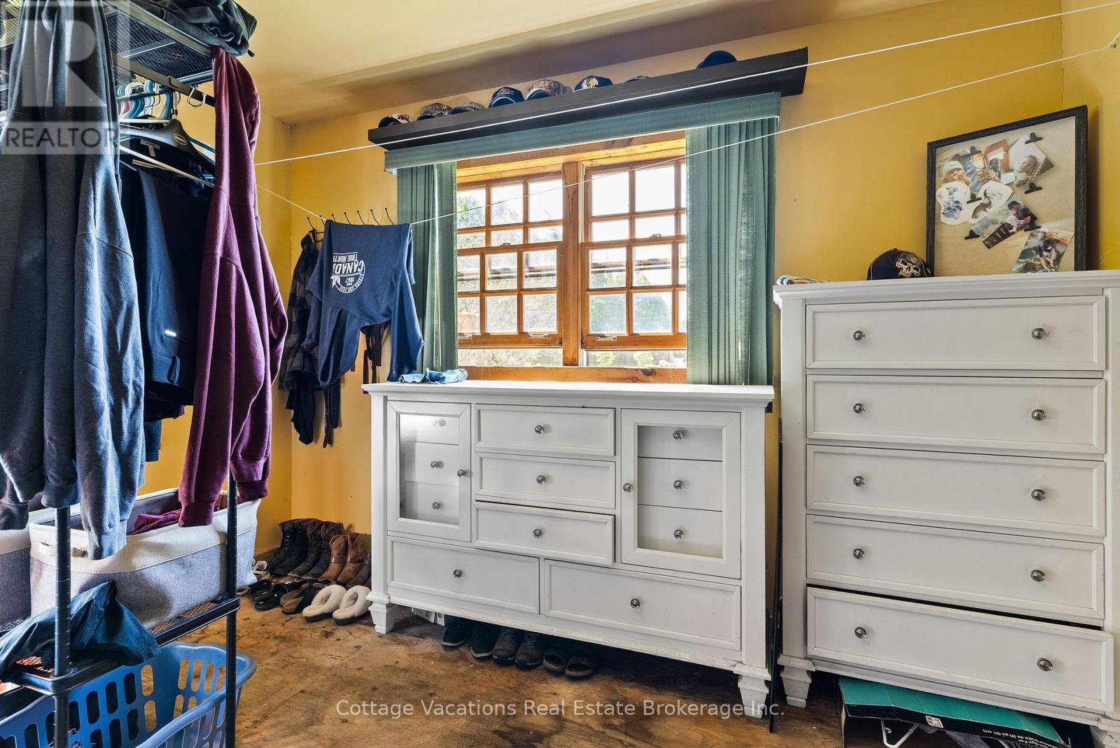 Photo 17 of 1678 Fern Glen Road W, Perry ON