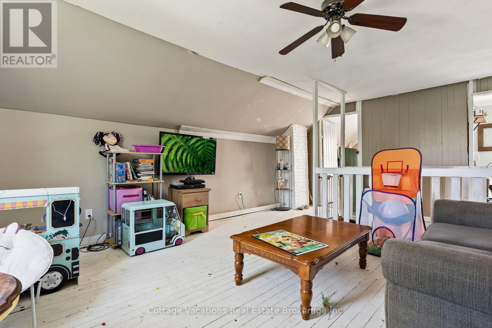 Photo 14 of 1678 Fern Glen Road W, Perry ON