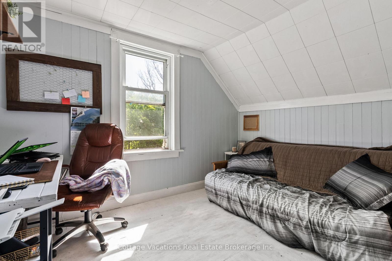 Photo 3 of 1678 Fern Glen Road W, Perry ON