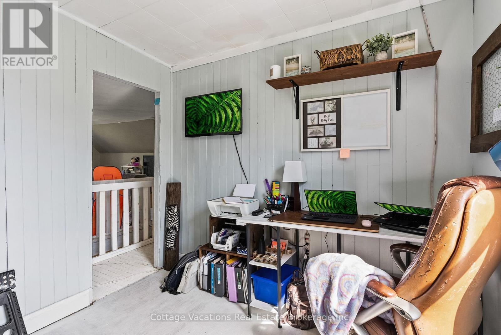 Photo 10 of 1678 Fern Glen Road W, Perry ON