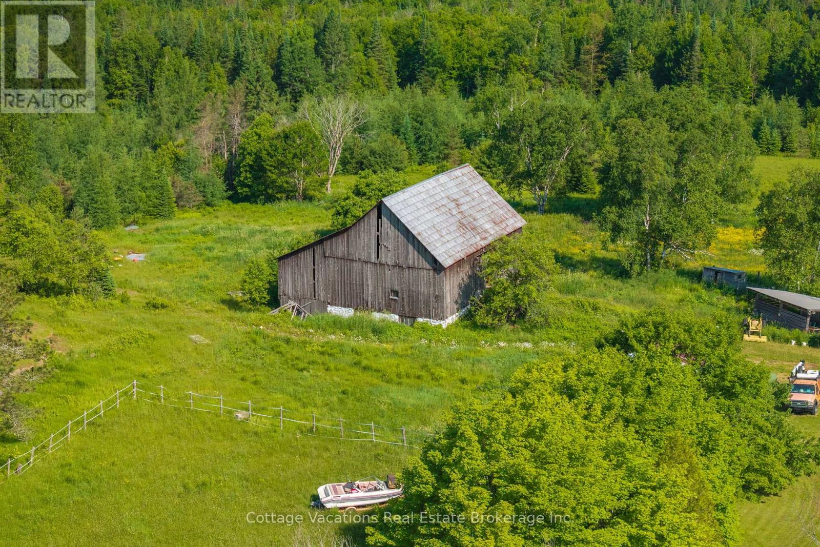 Photo 29 of 1678 Fern Glen Road W, Perry ON