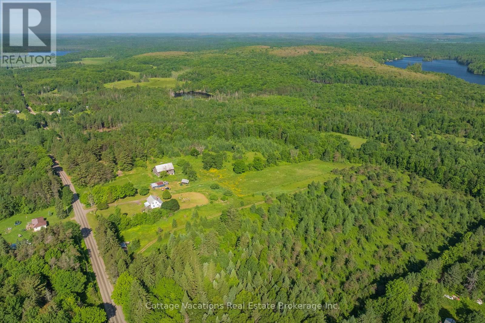 Photo 22 of 1678 Fern Glen Road W, Perry ON