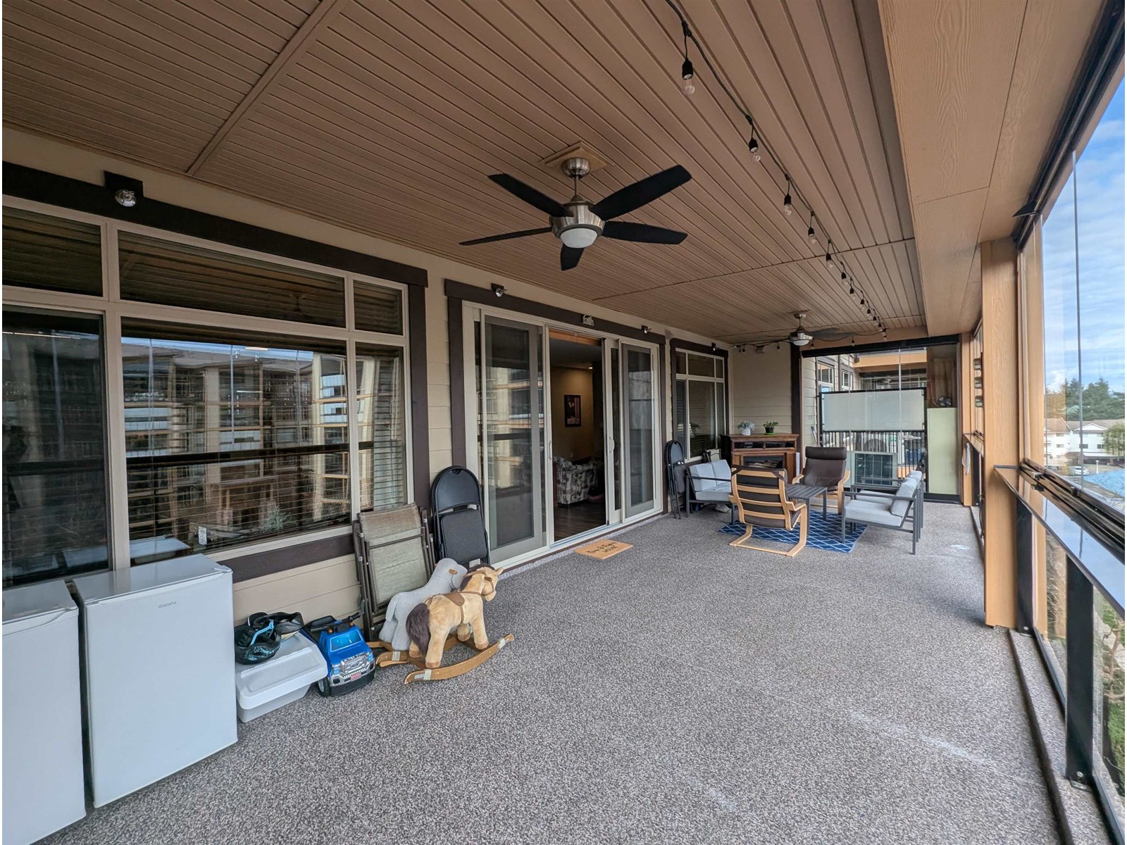 Photo 18 of 409 2860 Trethewey Street, Abbotsford BC