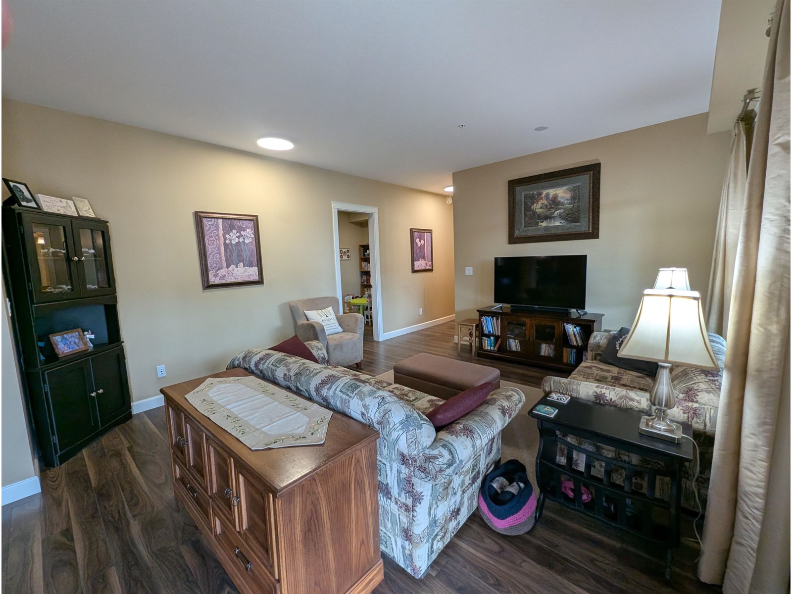 Photo 13 of 409 2860 Trethewey Street, Abbotsford BC