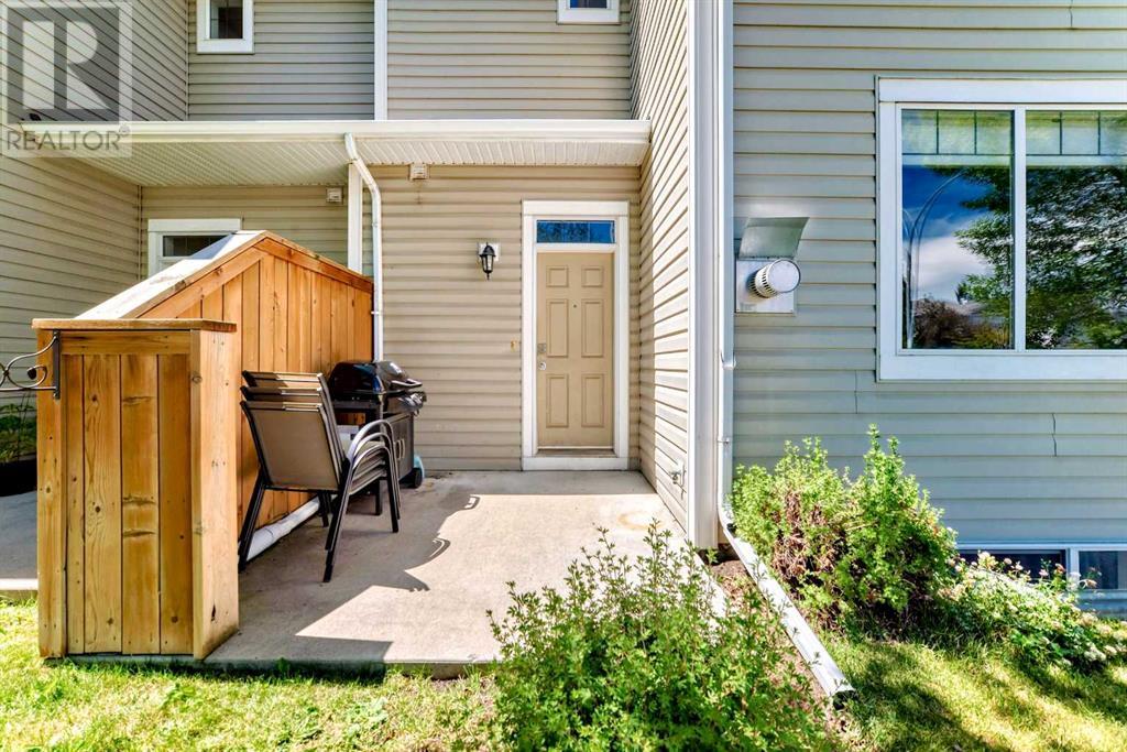 Single Family House for Sale in  Bridleridge Manor SW Bridlewood Calgary 