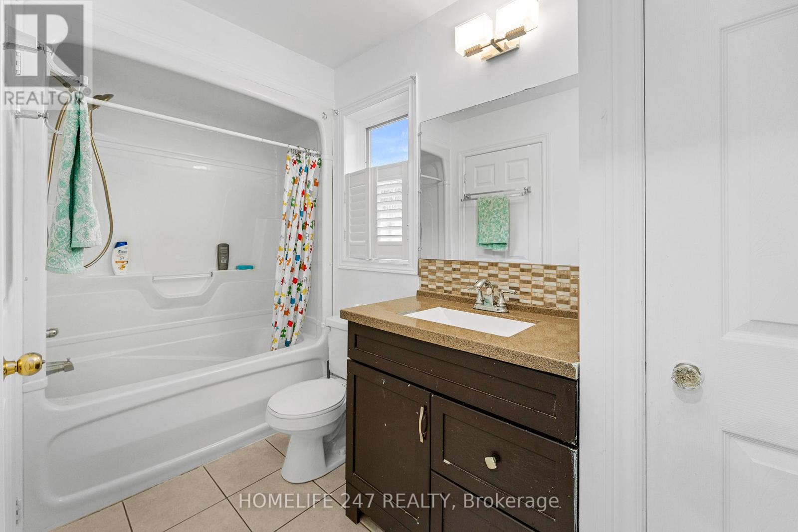 Photo 24 of 1119 Monarch Meadows Drive, Lakeshore ON