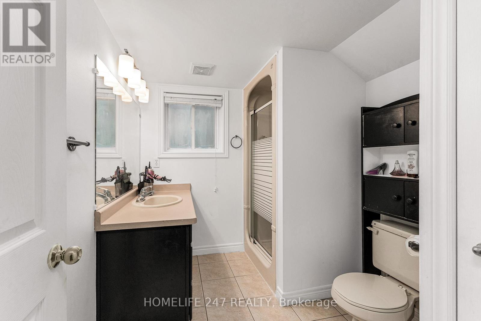Photo 6 of 1119 Monarch Meadows Drive, Lakeshore ON