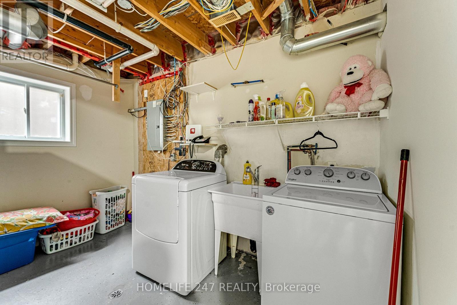 Photo 10 of 1119 Monarch Meadows Drive, Lakeshore ON