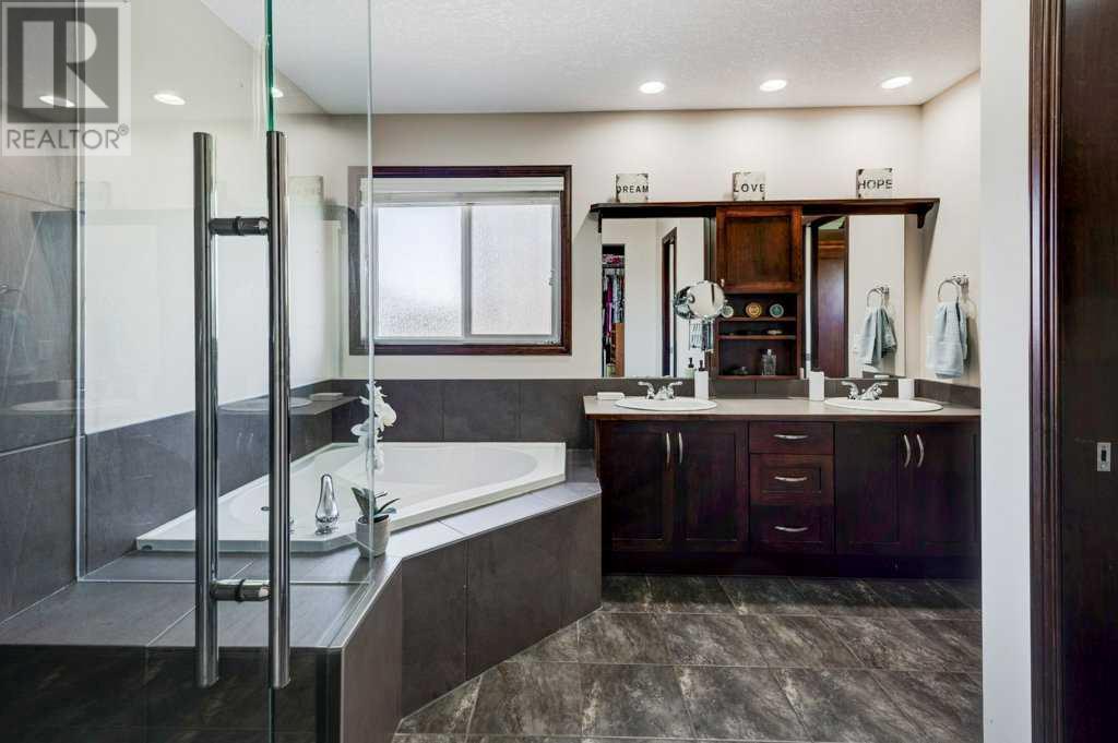 Single Family House for Sale in  Chaparral Valley Place SE Chaparral Calgary 