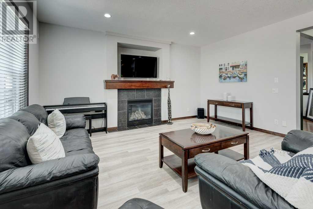 Single Family House for Sale in  Chaparral Valley Place SE Chaparral Calgary 