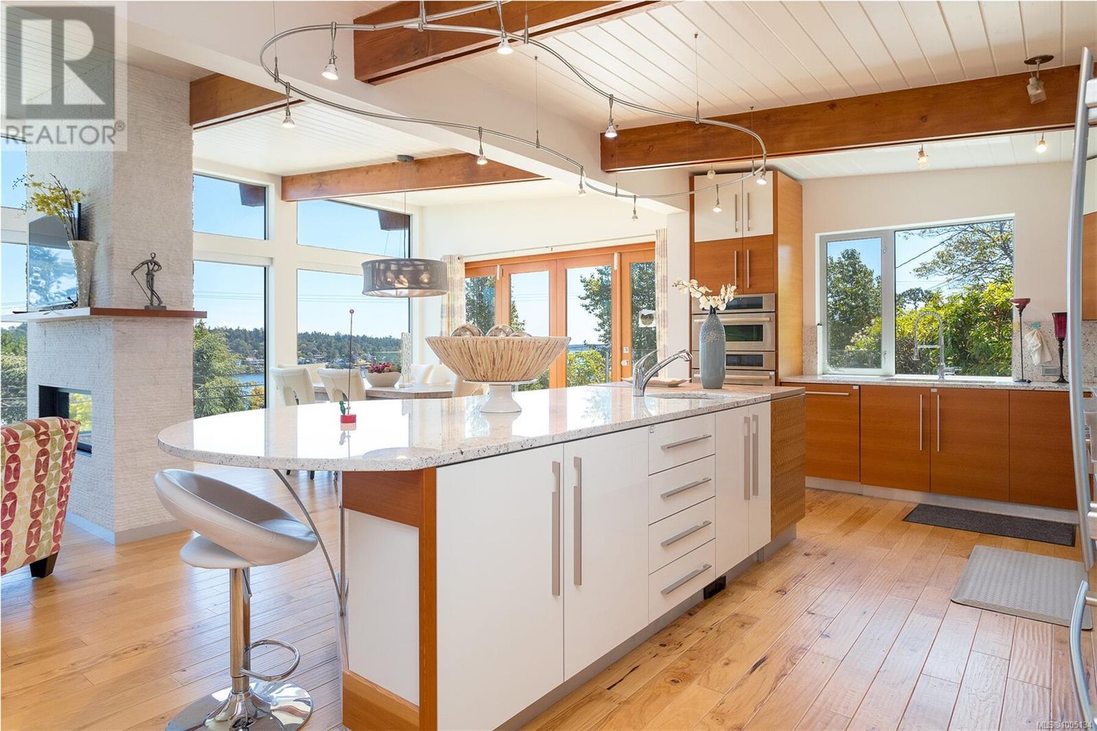 Photo 12 of 2597 Vista Bay Rd, Saanich BC